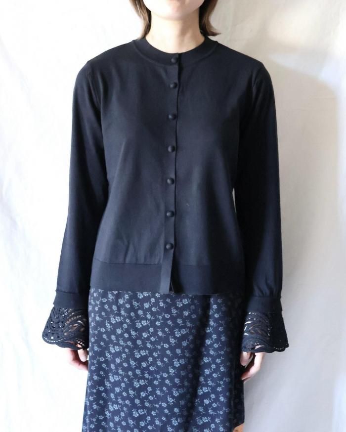 Mame Kurogouchi：Detachable Embroidery Cuff Knitted Cardigan