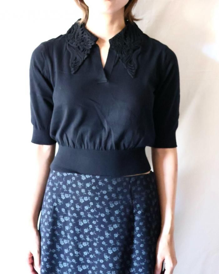 Mame Kurogouchi：Embroidery Collar Knitted Top - BLACK - ORANN
