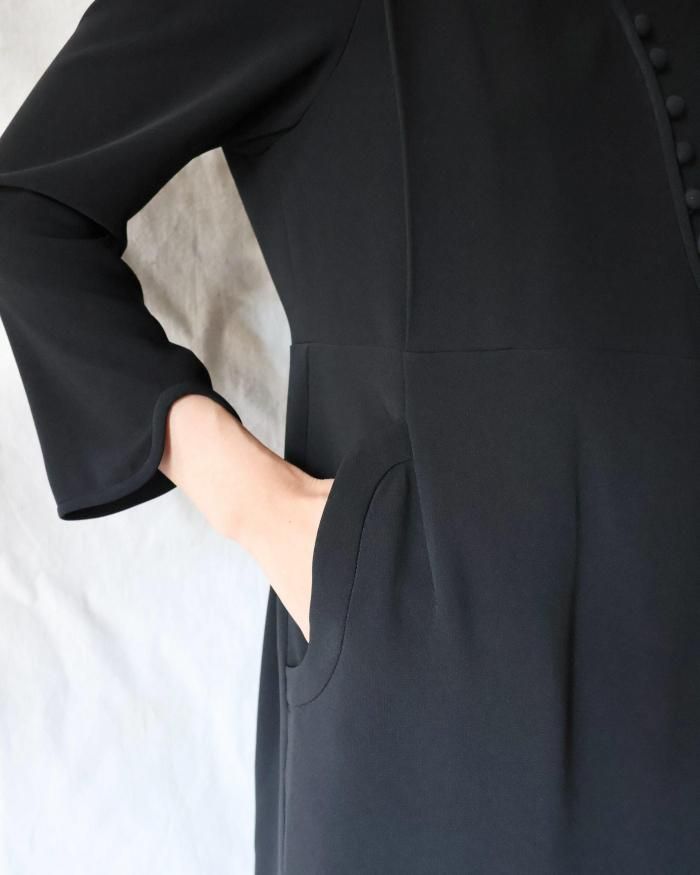 Mame Kurogouchi：Triacetate Georgette V-Neck Dress - BLACK - ORANN