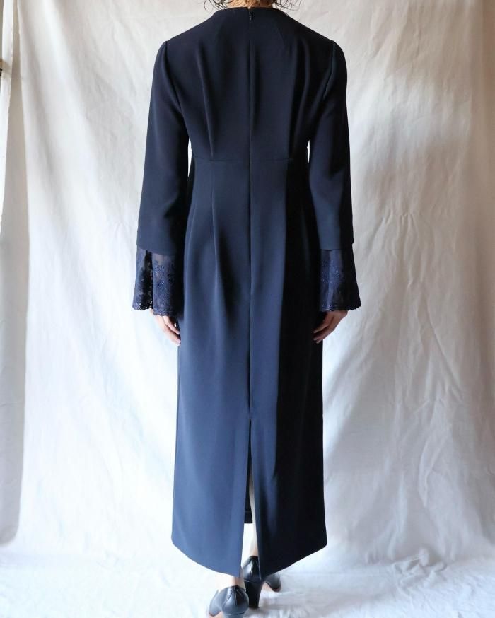 Mame Kurogouchi：Triacetate Georgette Embroidered Cuffs I-Line