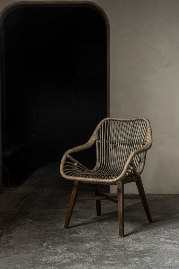 籐編みの椅子/カザマ