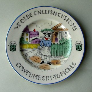 古い英国の習慣を描いた皿”キュウリのピクルス”