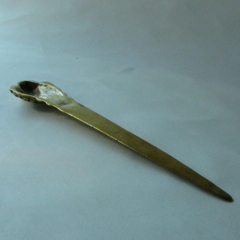 ピエロのペーパーナイフ - time-machine