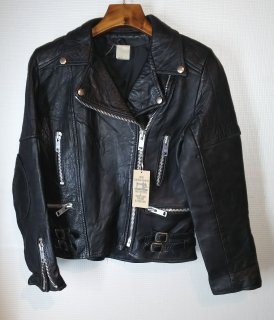 <img class='new_mark_img1' src='https://img.shop-pro.jp/img/new/icons16.gif' style='border:none;display:inline;margin:0px;padding:0px;width:auto;' />80`s Riders Leather Jacket 