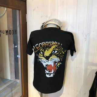 <img class='new_mark_img1' src='https://img.shop-pro.jp/img/new/icons43.gif' style='border:none;display:inline;margin:0px;padding:0px;width:auto;' />LEOPARDMAN Tシャツ