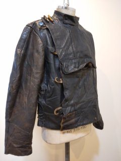 <img class='new_mark_img1' src='https://img.shop-pro.jp/img/new/icons1.gif' style='border:none;display:inline;margin:0px;padding:0px;width:auto;' />40~50's Swedish Army Motorcycle Leather jacket