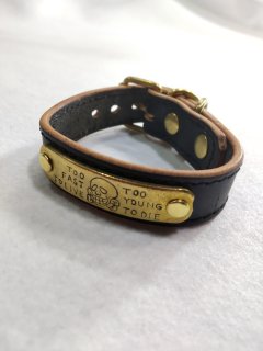 <img class='new_mark_img1' src='https://img.shop-pro.jp/img/new/icons1.gif' style='border:none;display:inline;margin:0px;padding:0px;width:auto;' />Dog collar Leather Wristband