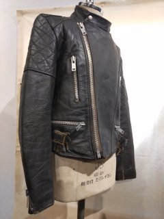 <img class='new_mark_img1' src='https://img.shop-pro.jp/img/new/icons1.gif' style='border:none;display:inline;margin:0px;padding:0px;width:auto;' />80's Leather Jacket MONZA Type 
