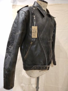 <img class='new_mark_img1' src='https://img.shop-pro.jp/img/new/icons1.gif' style='border:none;display:inline;margin:0px;padding:0px;width:auto;' />60~70's Matador Leather Jacket