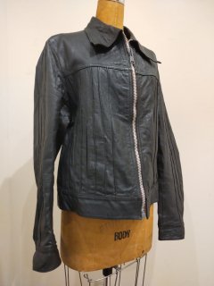<img class='new_mark_img1' src='https://img.shop-pro.jp/img/new/icons1.gif' style='border:none;display:inline;margin:0px;padding:0px;width:auto;' />70's John Hunter Single Leather Jacket