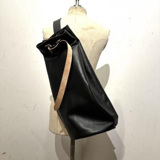 Leather laundry bag 