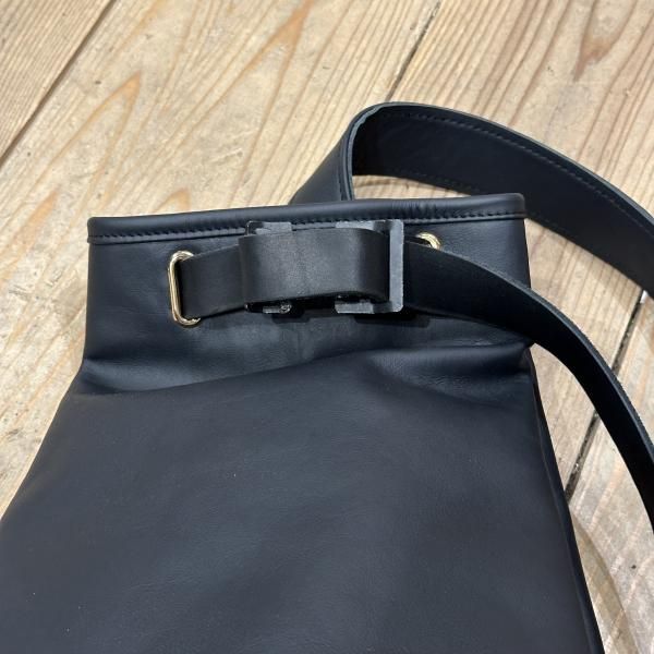 Leather laundry bag (type3) - neon-leather