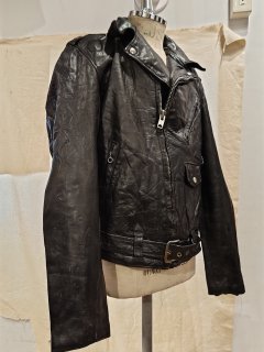 <img class='new_mark_img1' src='https://img.shop-pro.jp/img/new/icons1.gif' style='border:none;display:inline;margin:0px;padding:0px;width:auto;' />50's MONTGOMERY WARD Double riders jacket 