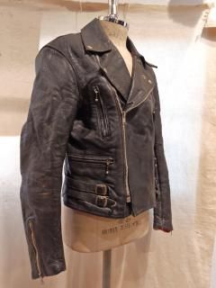 <img class='new_mark_img1' src='https://img.shop-pro.jp/img/new/icons1.gif' style='border:none;display:inline;margin:0px;padding:0px;width:auto;' />60's Lewis Leathers lightning 