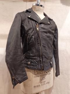 <img class='new_mark_img1' src='https://img.shop-pro.jp/img/new/icons1.gif' style='border:none;display:inline;margin:0px;padding:0px;width:auto;' />Langlitz Leathers Double Riders Jacket 
