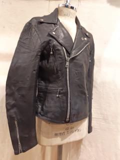 <img class='new_mark_img1' src='https://img.shop-pro.jp/img/new/icons1.gif' style='border:none;display:inline;margin:0px;padding:0px;width:auto;' />60~70's Lewis Leathers lightning 