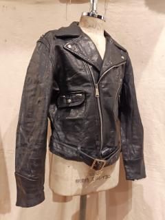 <img class='new_mark_img1' src='https://img.shop-pro.jp/img/new/icons1.gif' style='border:none;display:inline;margin:0px;padding:0px;width:auto;' />60's MADE IN CANADA Double Leather Jacket 