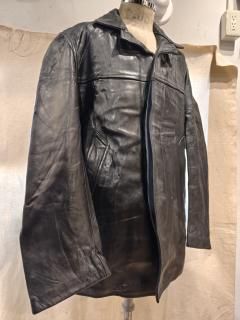 <img class='new_mark_img1' src='https://img.shop-pro.jp/img/new/icons16.gif' style='border:none;display:inline;margin:0px;padding:0px;width:auto;' />80's French leather coat 