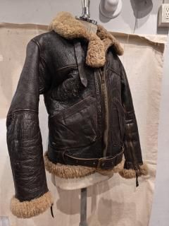 <img class='new_mark_img1' src='https://img.shop-pro.jp/img/new/icons1.gif' style='border:none;display:inline;margin:0px;padding:0px;width:auto;' />70's IRVIN type Sheepskin Flight jacket 