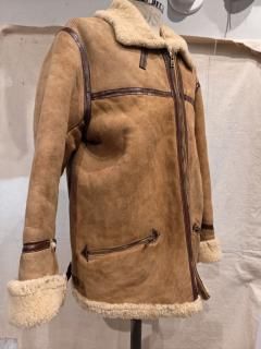 <img class='new_mark_img1' src='https://img.shop-pro.jp/img/new/icons1.gif' style='border:none;display:inline;margin:0px;padding:0px;width:auto;' />70~80's French Mouton Leather Jacket 