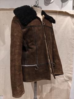 <img class='new_mark_img1' src='https://img.shop-pro.jp/img/new/icons1.gif' style='border:none;display:inline;margin:0px;padding:0px;width:auto;' />FREDRIKSON Mouton Leather Jacket 