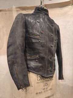 <img class='new_mark_img1' src='https://img.shop-pro.jp/img/new/icons1.gif' style='border:none;display:inline;margin:0px;padding:0px;width:auto;' />30~40's German Ladies Motorcycle jacket 