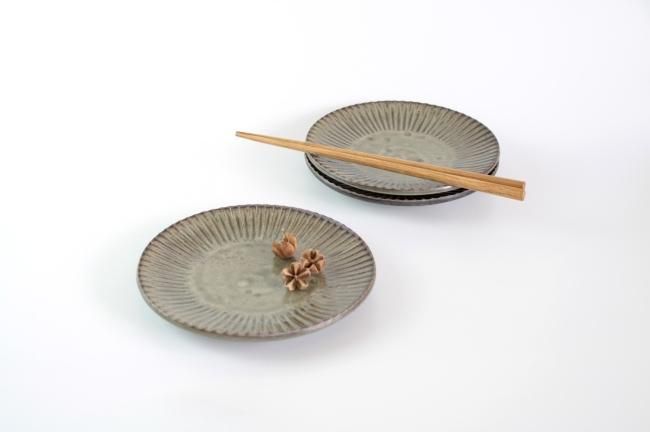 灰釉 5寸花皿 - お気に入りのある暮らし よいろ