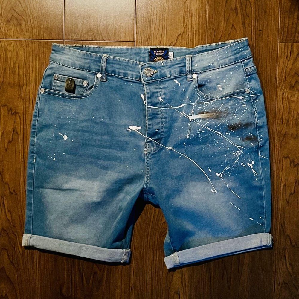 <img class='new_mark_img1' src='https://img.shop-pro.jp/img/new/icons14.gif' style='border:none;display:inline;margin:0px;padding:0px;width:auto;' />Dirt & scratches Denim shorts