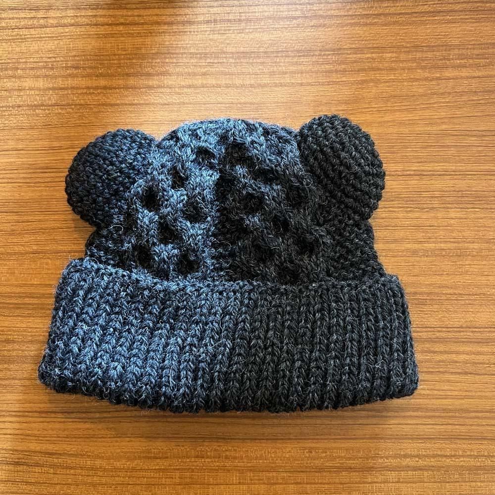 <img class='new_mark_img1' src='https://img.shop-pro.jp/img/new/icons14.gif' style='border:none;display:inline;margin:0px;padding:0px;width:auto;' />HAND MADE BEAR_KNIT CAP_ charcoal