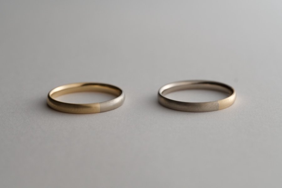 オーバル型の18金の指輪 / 2.5mm