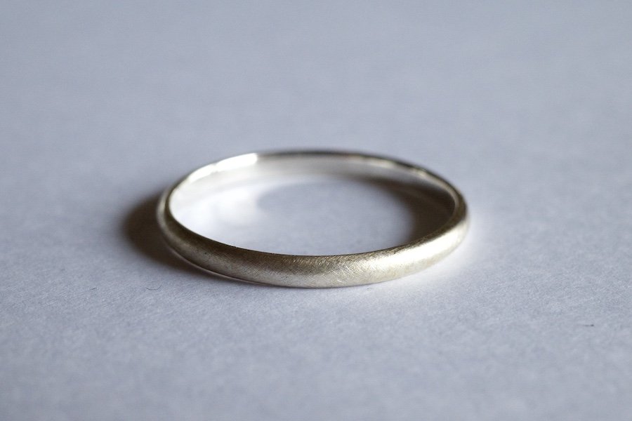 銀の丸い指輪 / 2.0mm