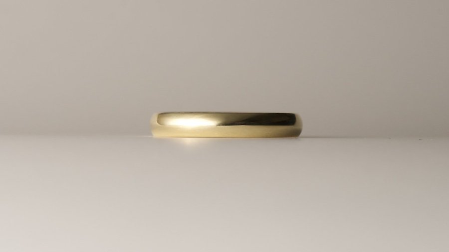 オーバル型の18金の指輪 / 3.2mm