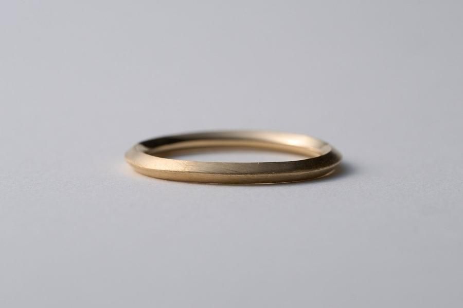 角ばった18金の指輪 / 1.8mm - dzdz Online Store