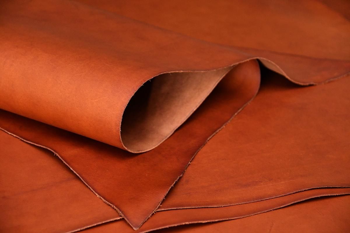 ピット鞣しのイタリアンレザー『LINEA VASCA Liscio / リネア ヴァスカ