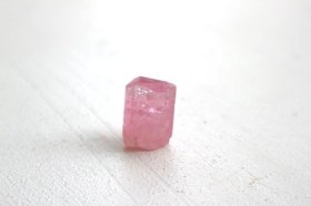ピンクトルマリン単結晶原石（中国）５g