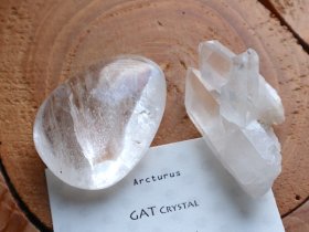 GATエナジャイズド・マダガスカル水晶ポリッシュ147g＆アーカンソー水晶原石セット