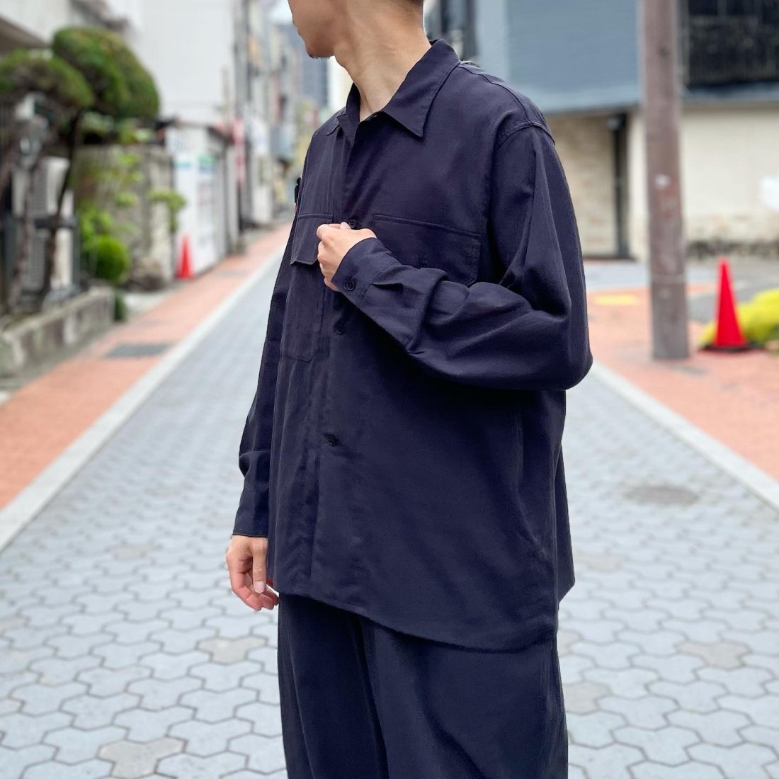 comoli 22SS 空紡オックスC.P.Oシャツ ブラック 1 シャツ トップス メンズ 特価イラスト