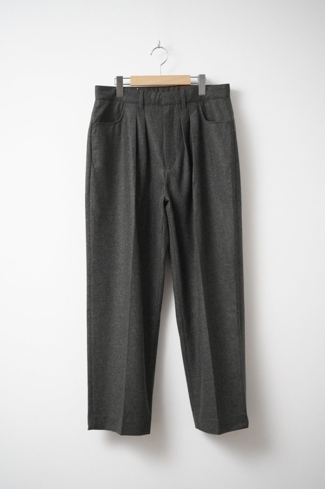 Two-tuck Wide Tapered Pants(Moss Green)