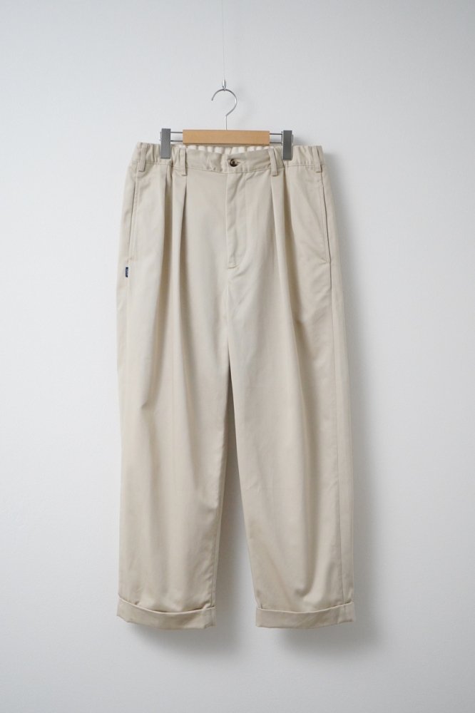 Cotton Chino Tuck Trousers(BEIGE)