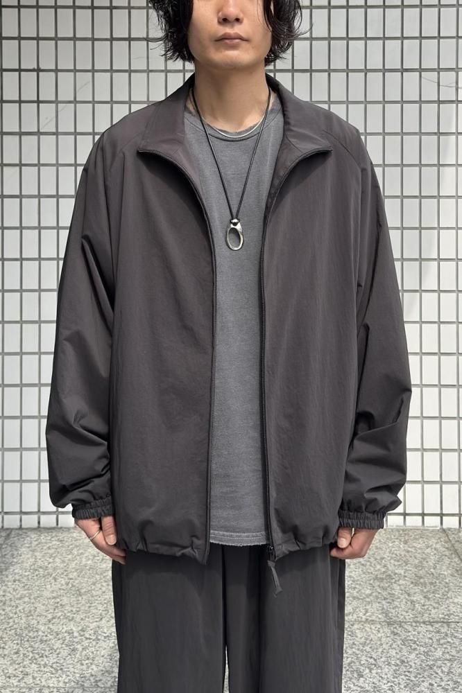 【Jiro/ジロー】スキーウェア上下　紺×白　POST CARD×KAELIN WINDBREAKER STAND COLLAR JACKET(GREY KHAKI) - H-L