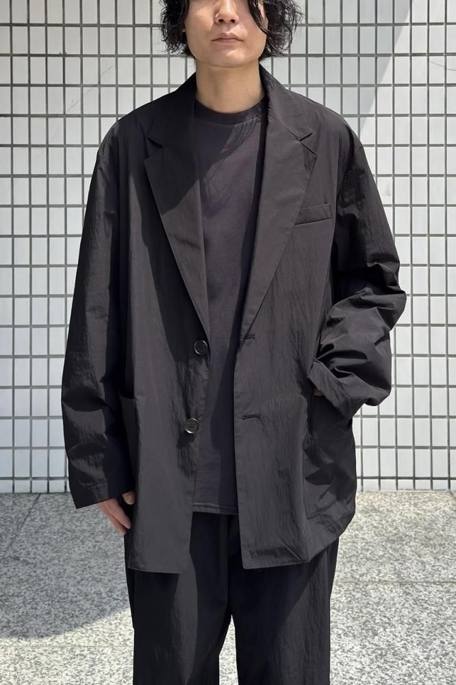 【日本入手困難】Single-breasted pinstripe jacket ジャケット WINDPROOF NYLON SINGLE BREASTED JACKET(BLACK) - H-L