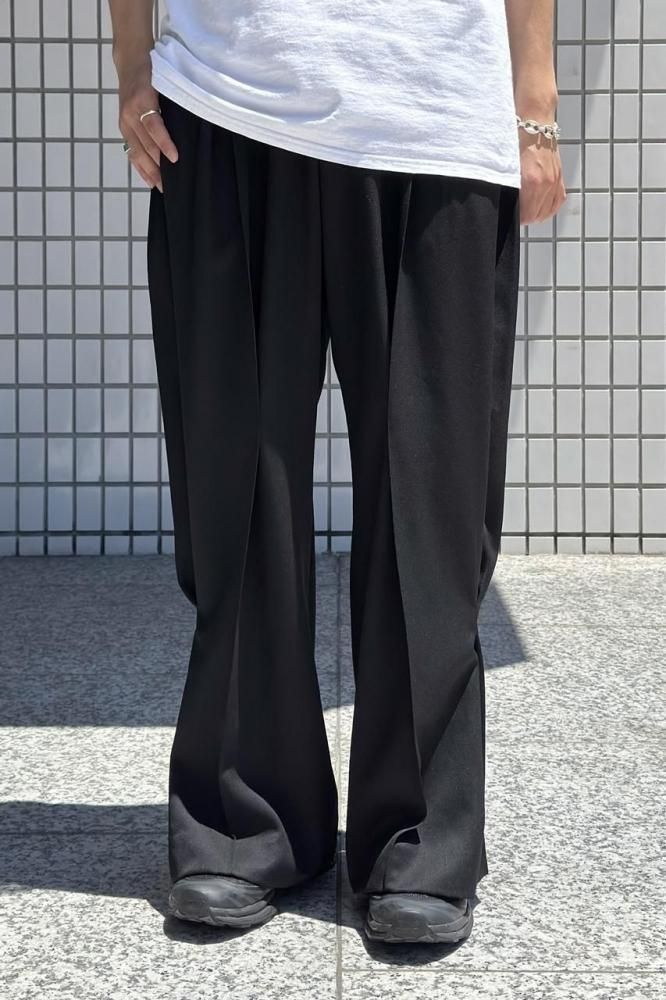 Tuck-Detail Pants(Black)