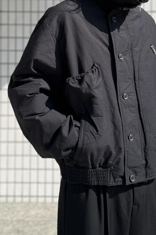 KATHARINE HAMNETT” Recycle Polyester Short Blouson(BLACK) - H-L