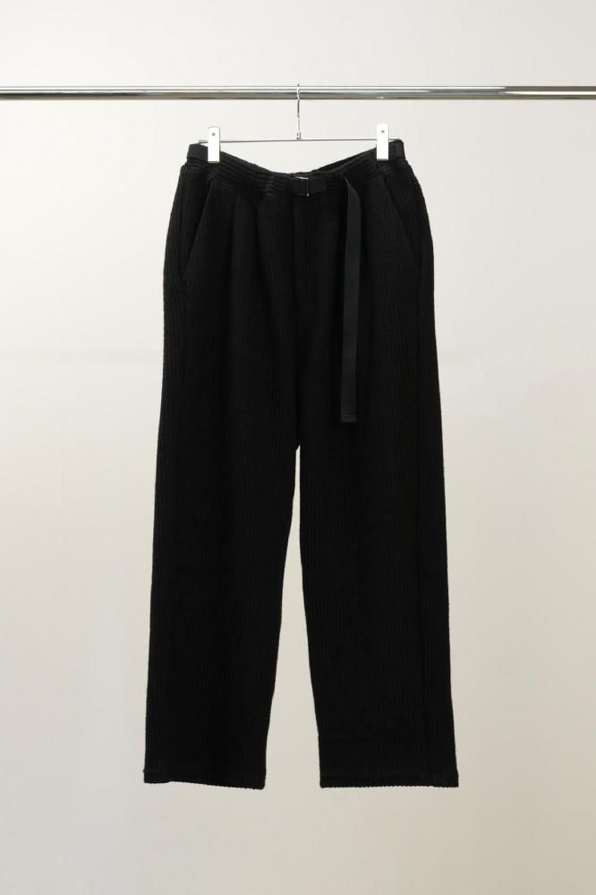WOOLCORD BELTLESS SLACKS(BLACK)