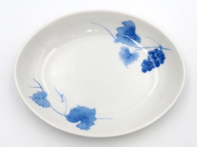 楕円皿 (青いブドウ1つ)