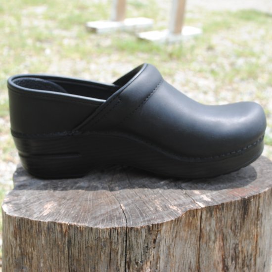 PROFESSIONAL Oiled カラー:ブラック | danskoの靴 ナチュラル服の通販