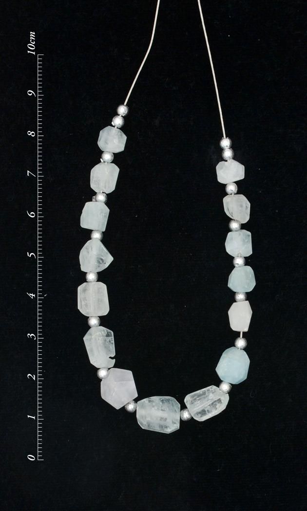 【新品未使用】beads balance アクアマリン　天然石パーツ 天然石パーツ アクアマリン 花彫り ブレス用 横穴 貫通穴 幸福