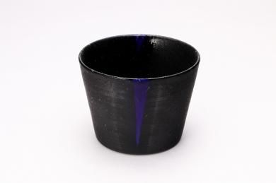 ☆梶貞製陶所　黒ルリ吹パール　そば猪口