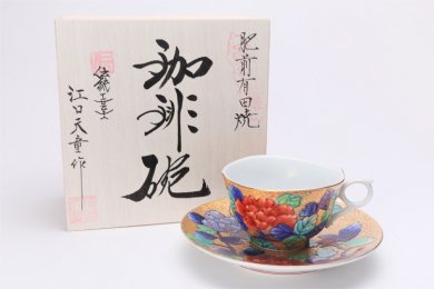 □金龍窯　金彩牡丹　コーヒー碗(木箱付)