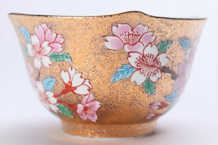 金龍窯 金彩桜 コーヒー碗(木箱付) 金龍窯 金彩桜 コーヒー碗(木箱付)